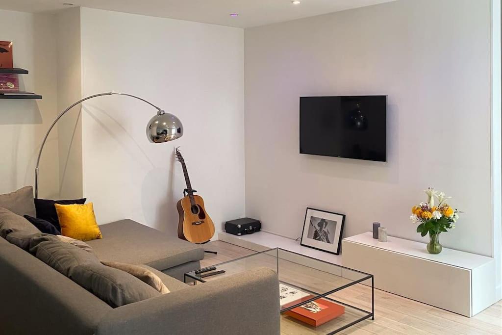 Superbe Appartement Batignolles Париж Екстериор снимка
